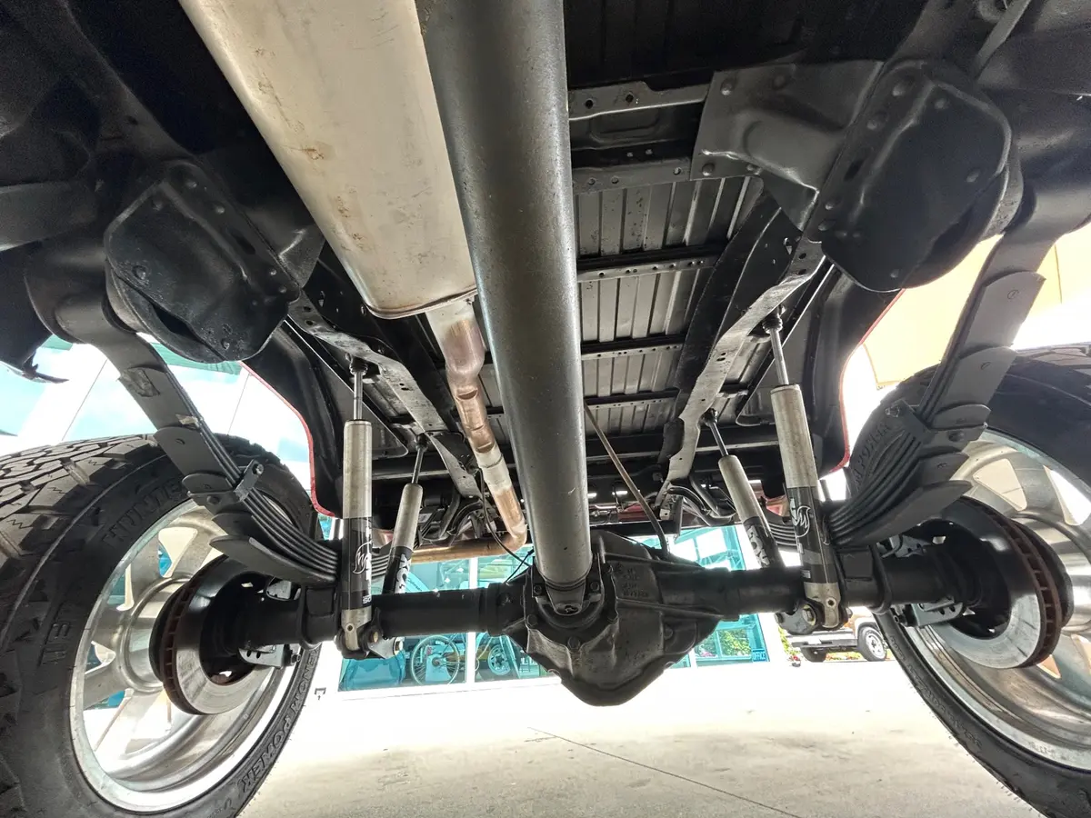 Vehicle photo 48