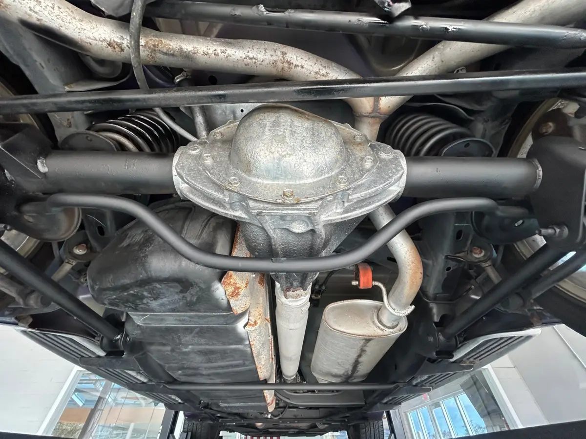 Vehicle photo 38
