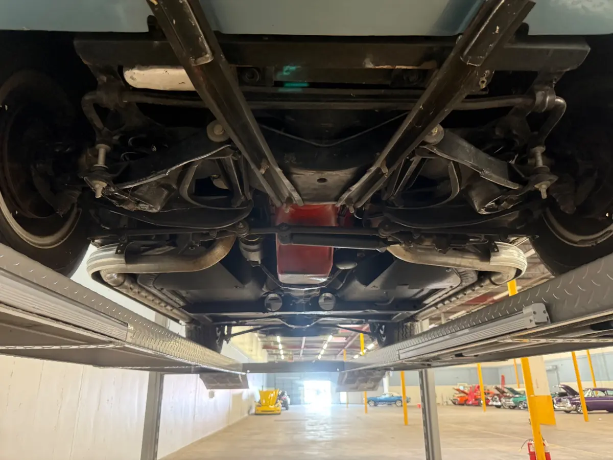 Vehicle photo 44
