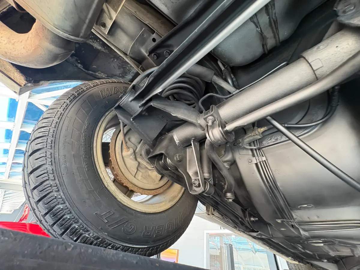Vehicle photo 51