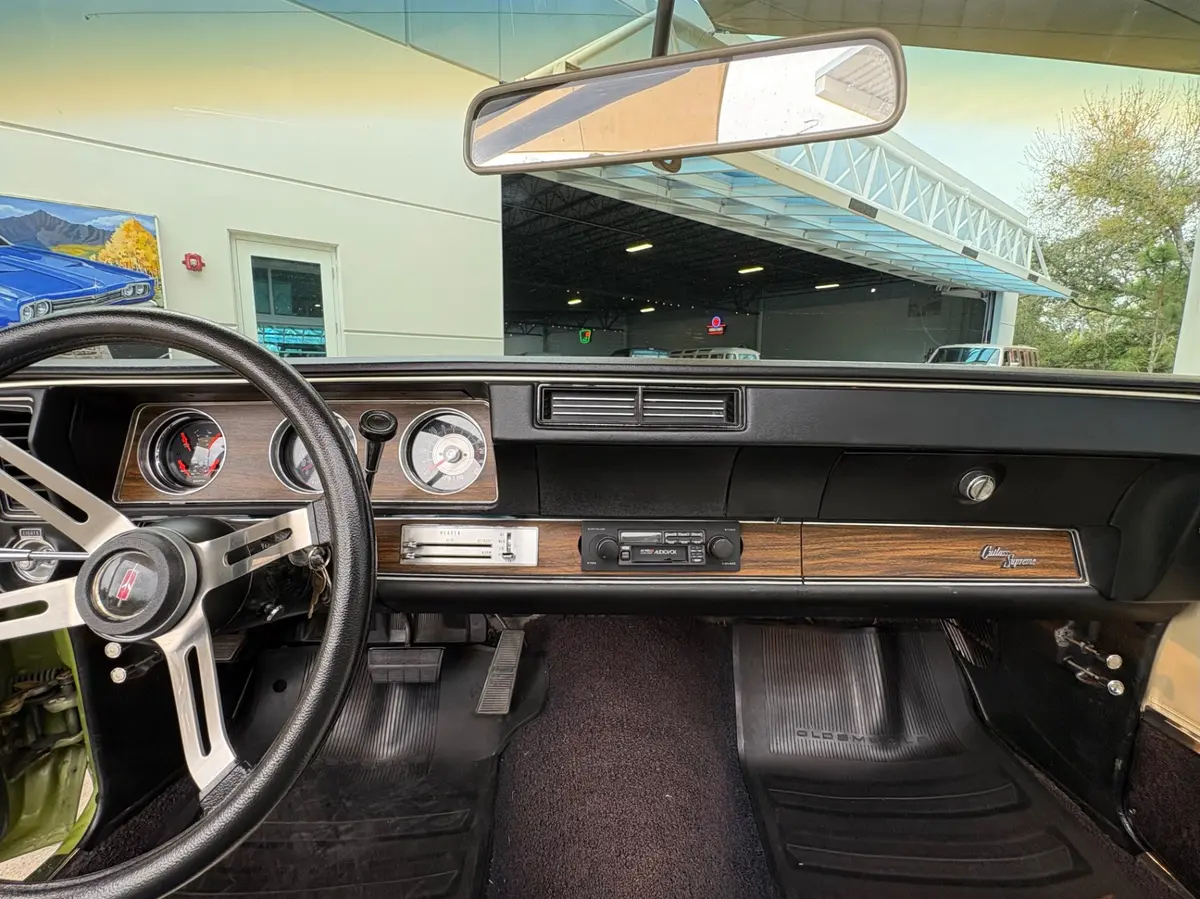Vehicle photo 44