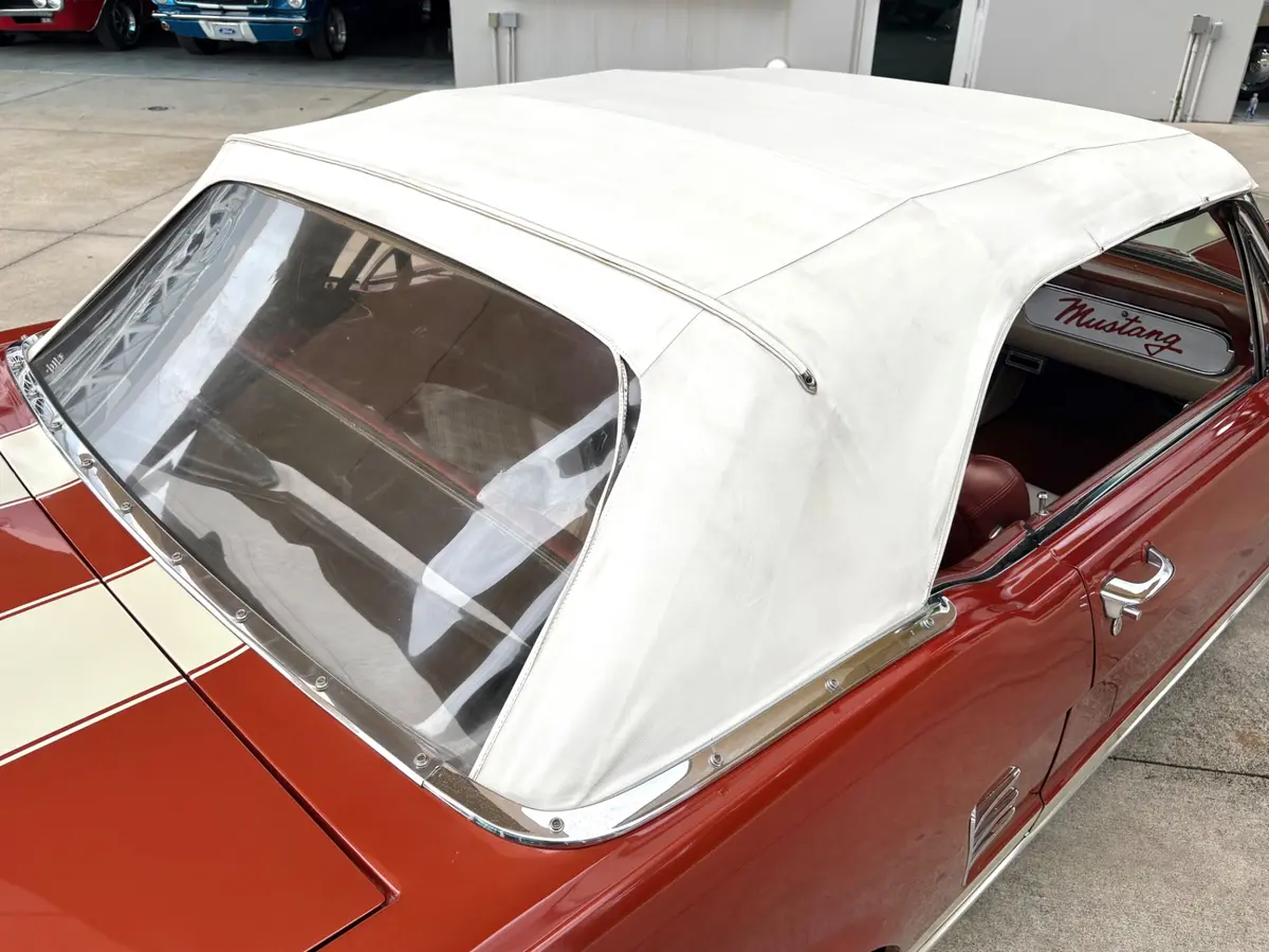 Vehicle photo 26