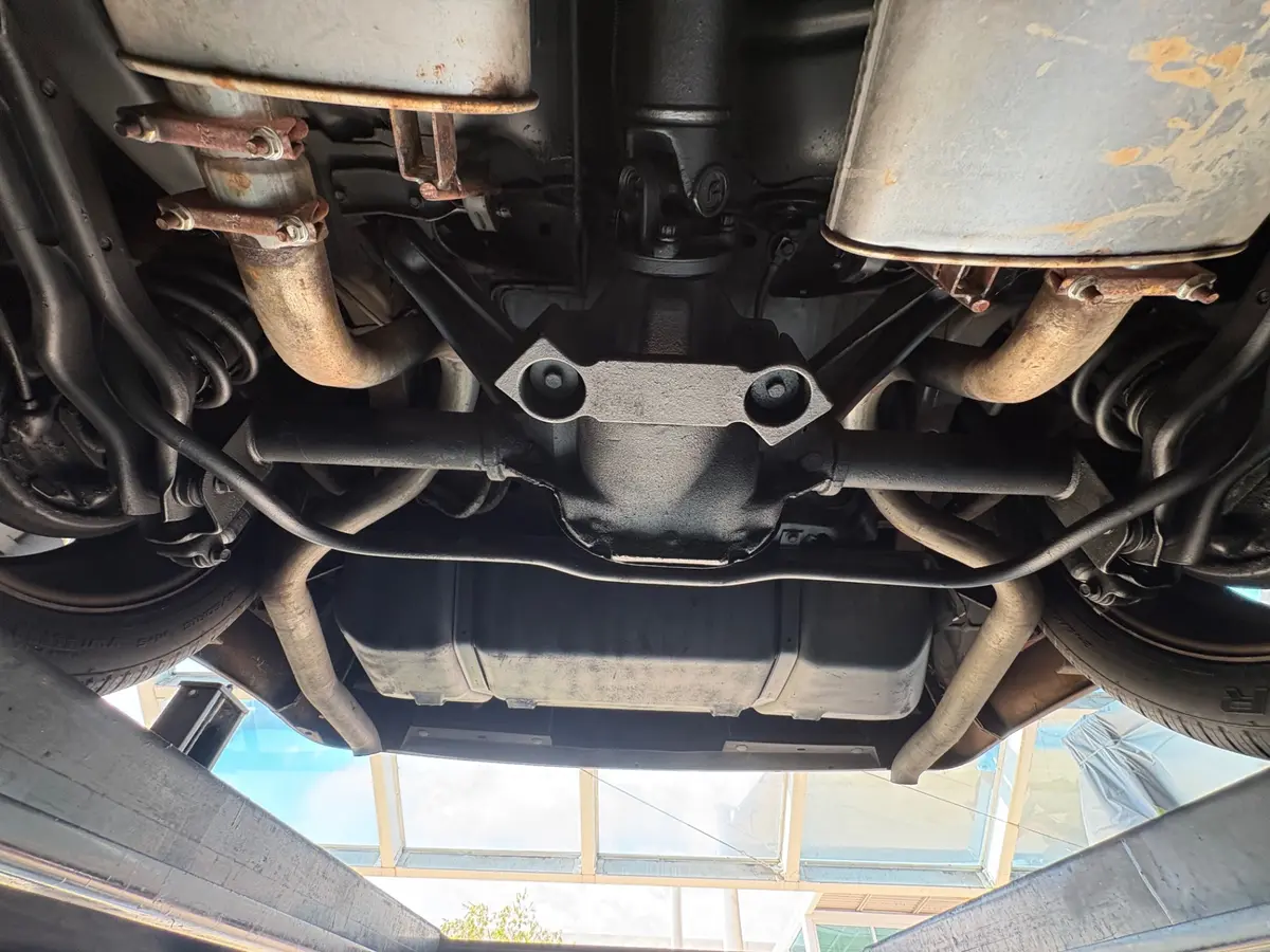 Vehicle photo 62