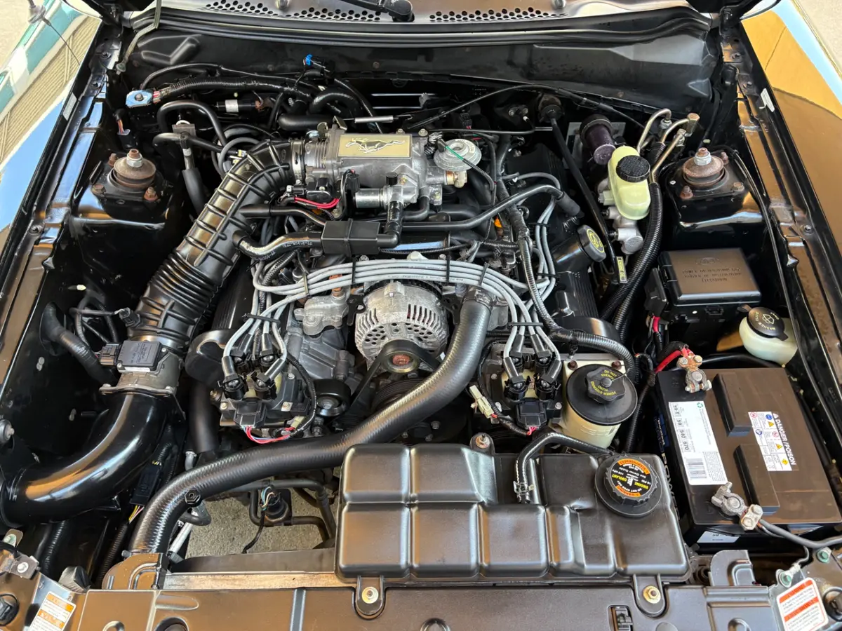 Vehicle photo 27