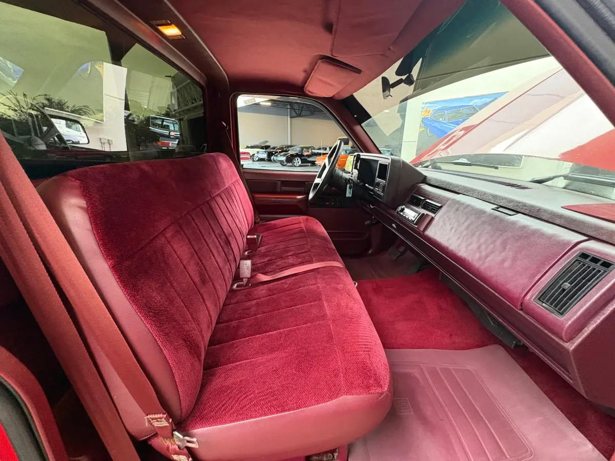Vehicle photo 36