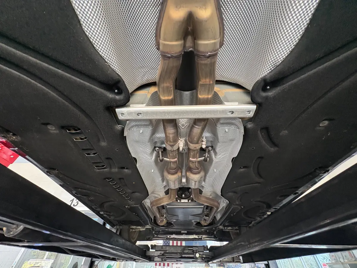 Vehicle photo 45