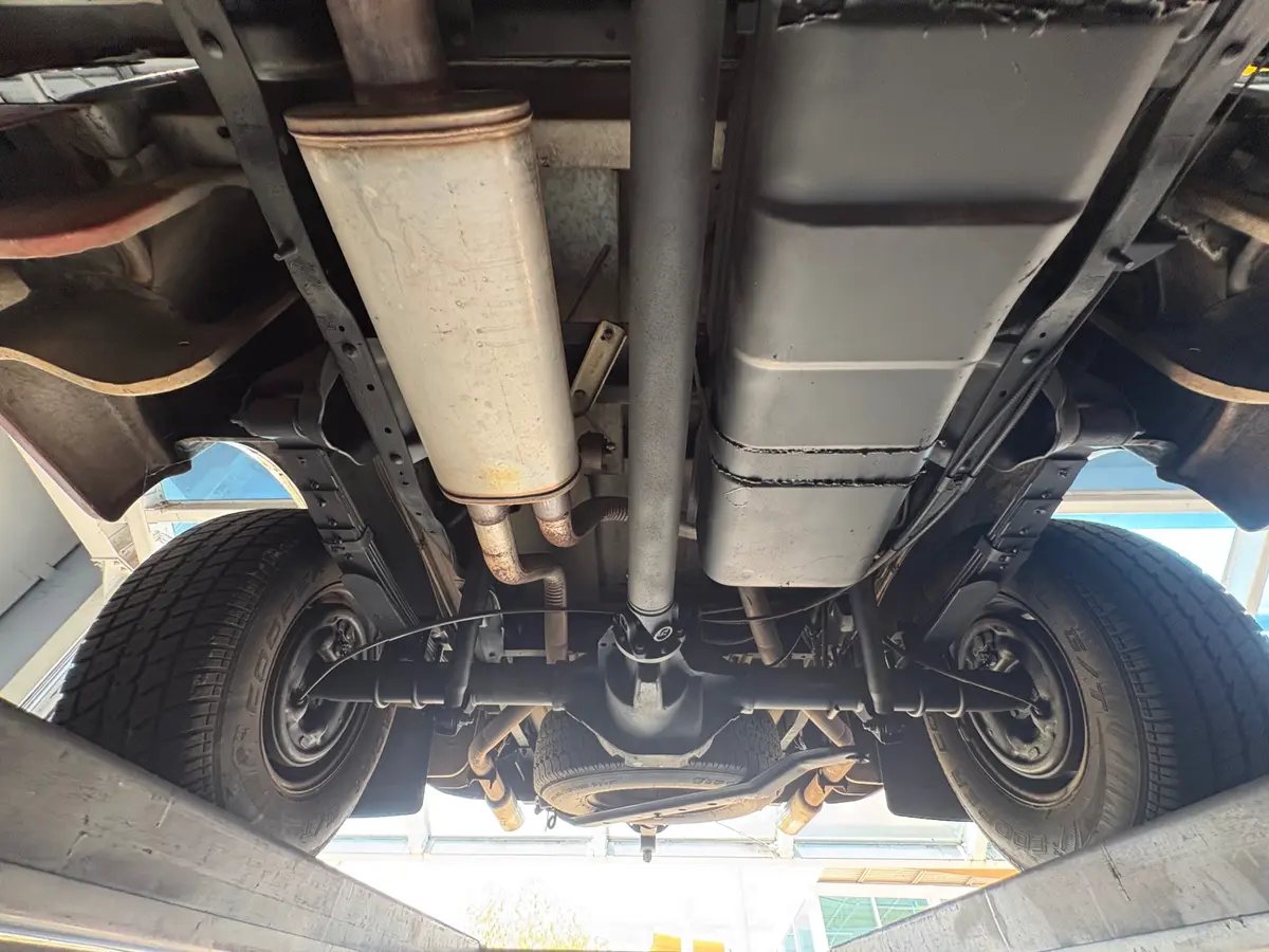 Vehicle photo 53