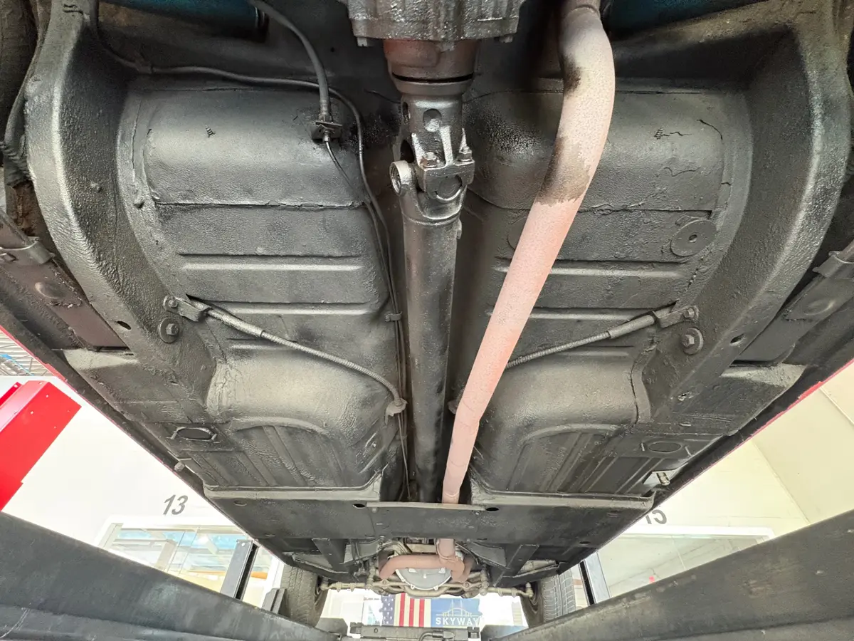Vehicle photo 50