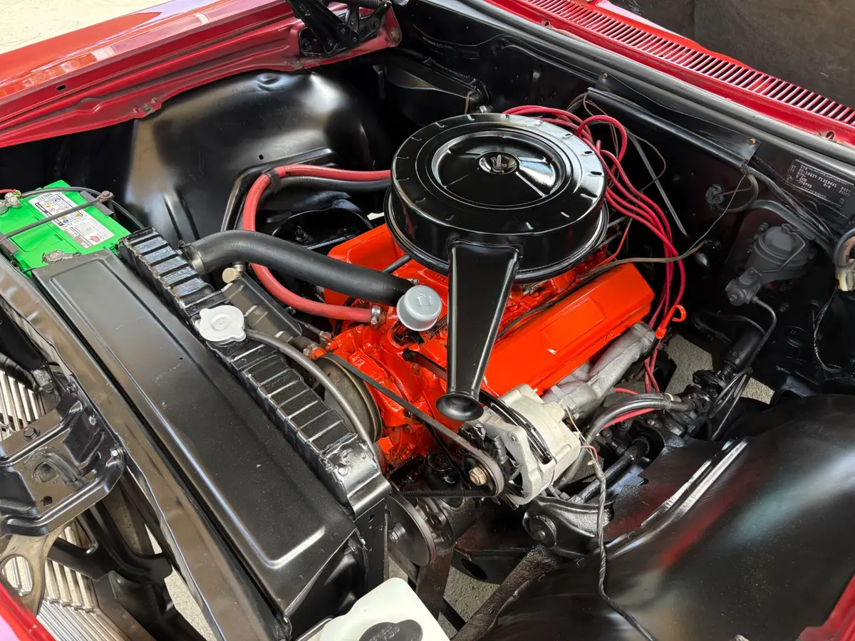 Vehicle photo 31