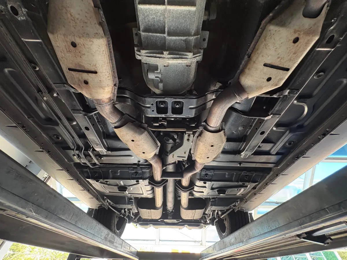 Vehicle photo 62