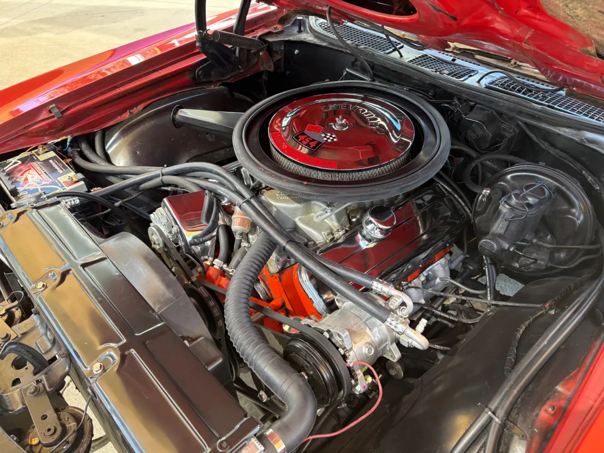 Vehicle photo 33