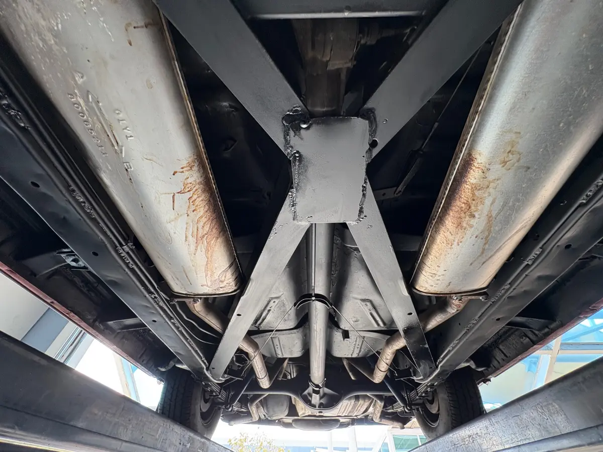 Vehicle photo 57
