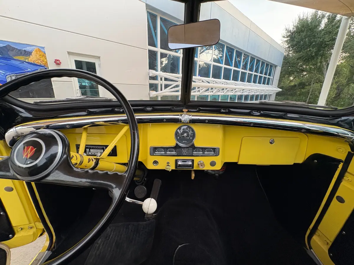 Vehicle photo 38