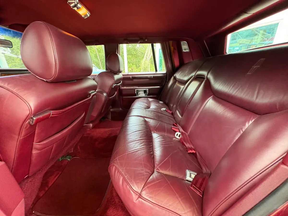 Vehicle photo 40