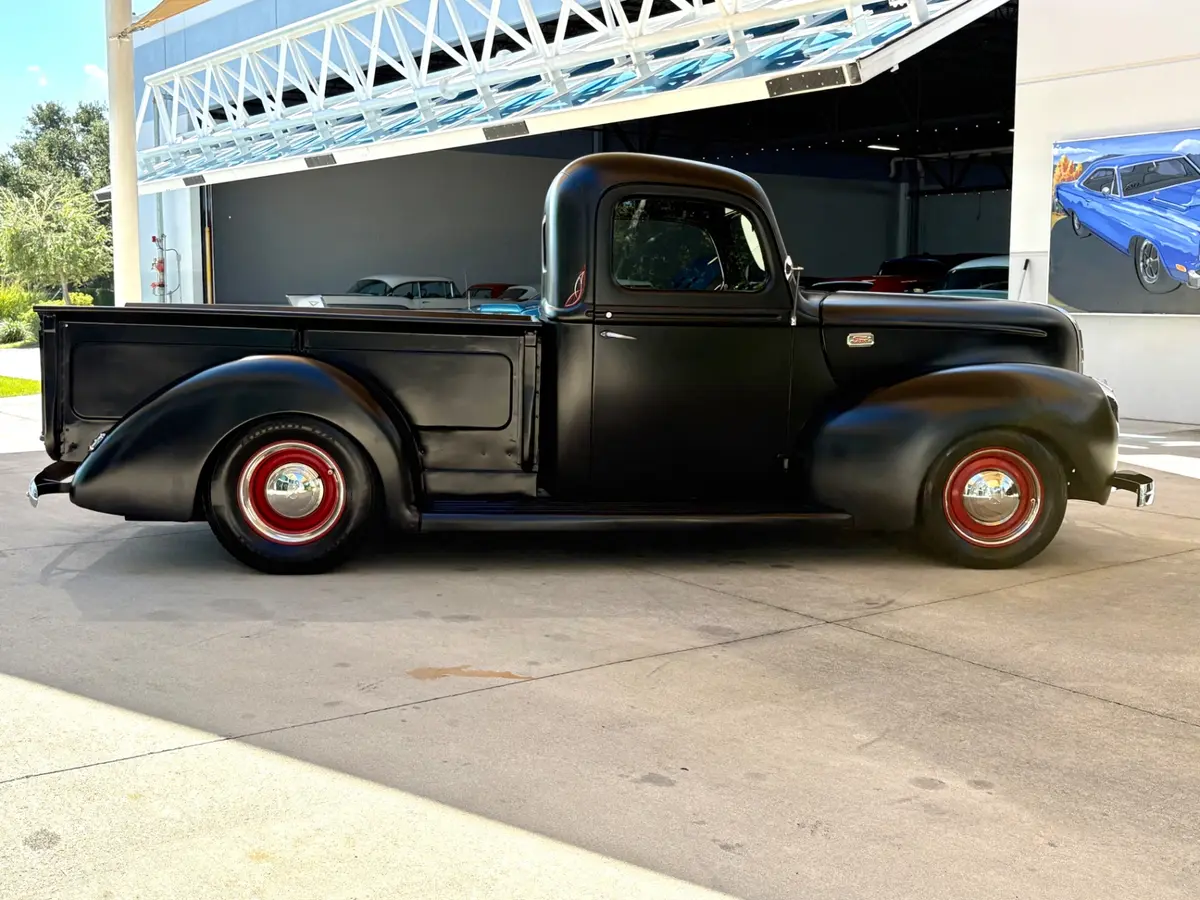 Vehicle photo 4