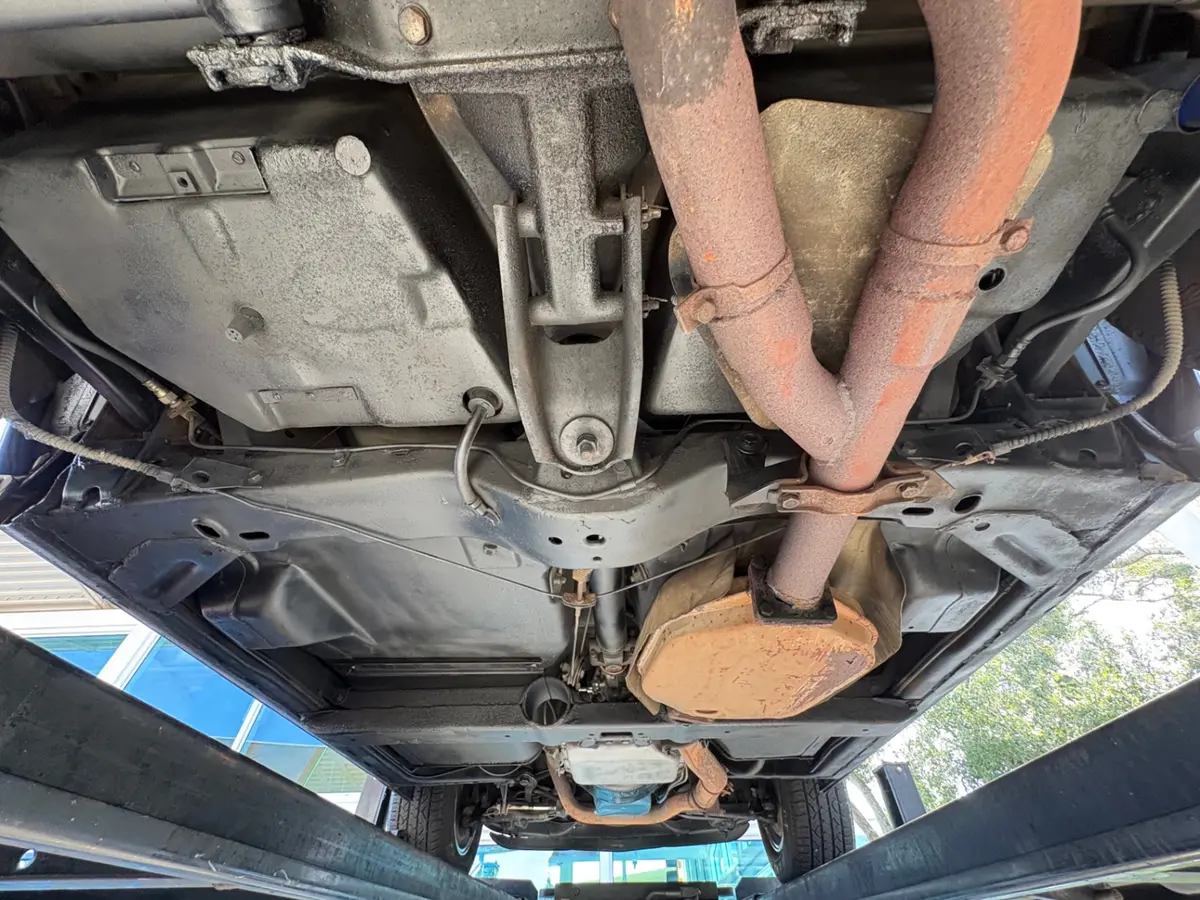 Vehicle photo 49