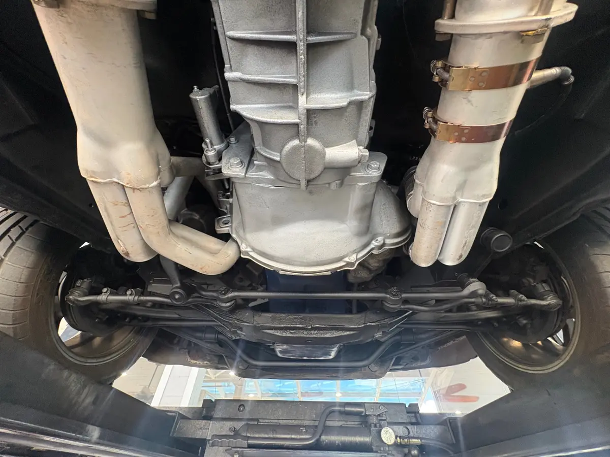 Vehicle photo 46