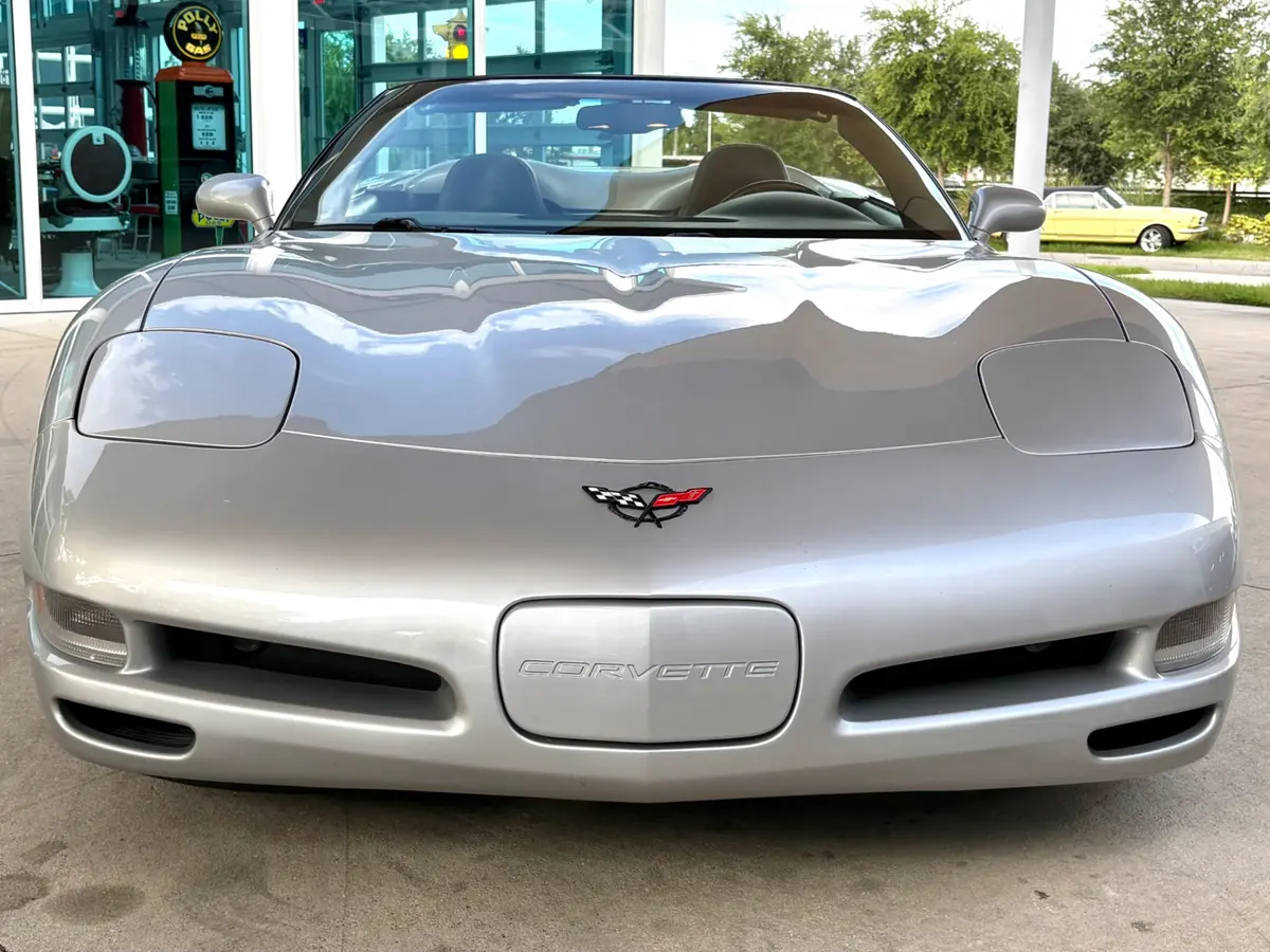 Vehicle photo 2