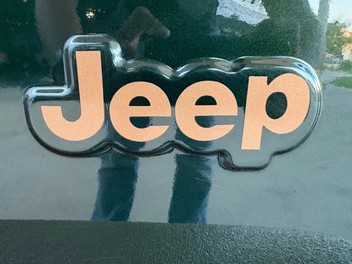 Vehicle photo 22