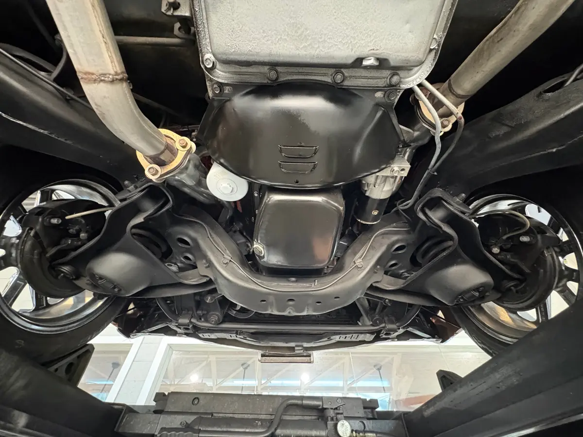 Vehicle photo 48