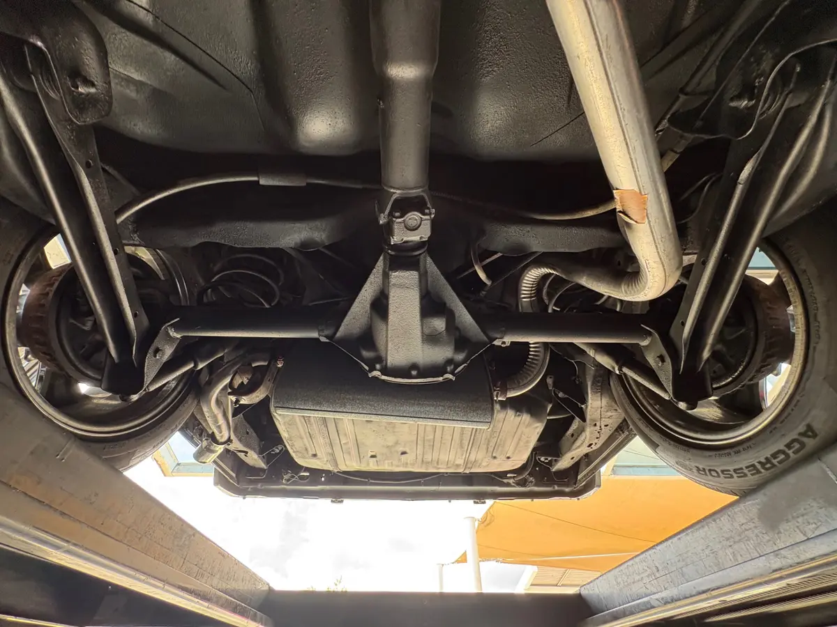 Vehicle photo 54