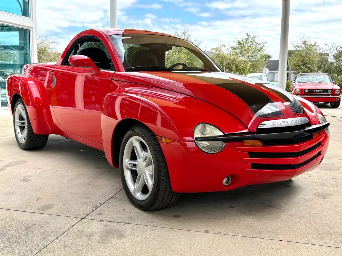 Vehicle photo 4