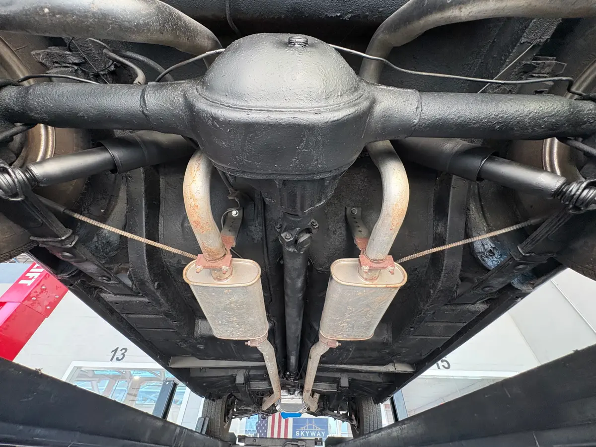 Vehicle photo 45