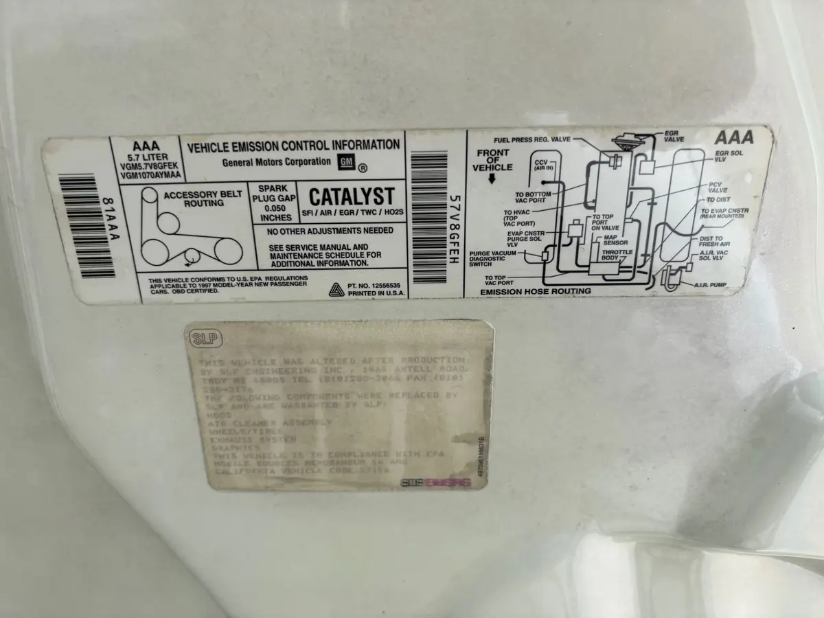 Vehicle photo 26