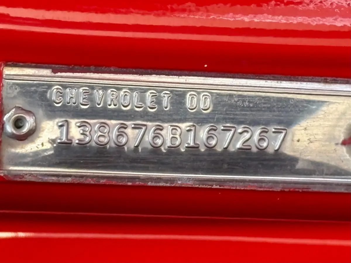 Vehicle photo 29