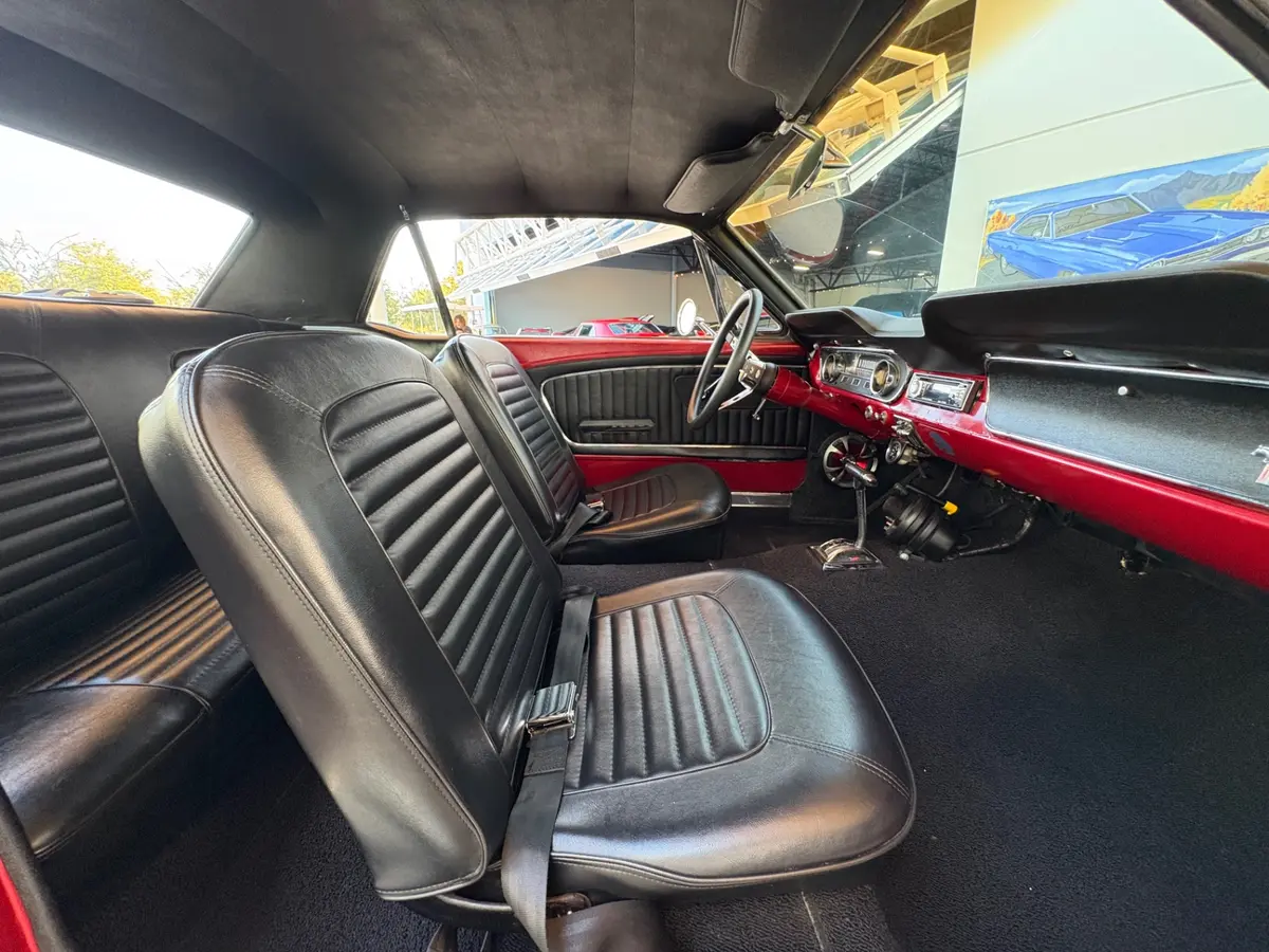 Vehicle photo 40