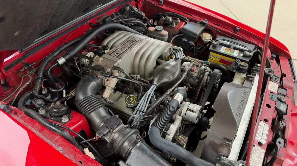 Vehicle photo 32