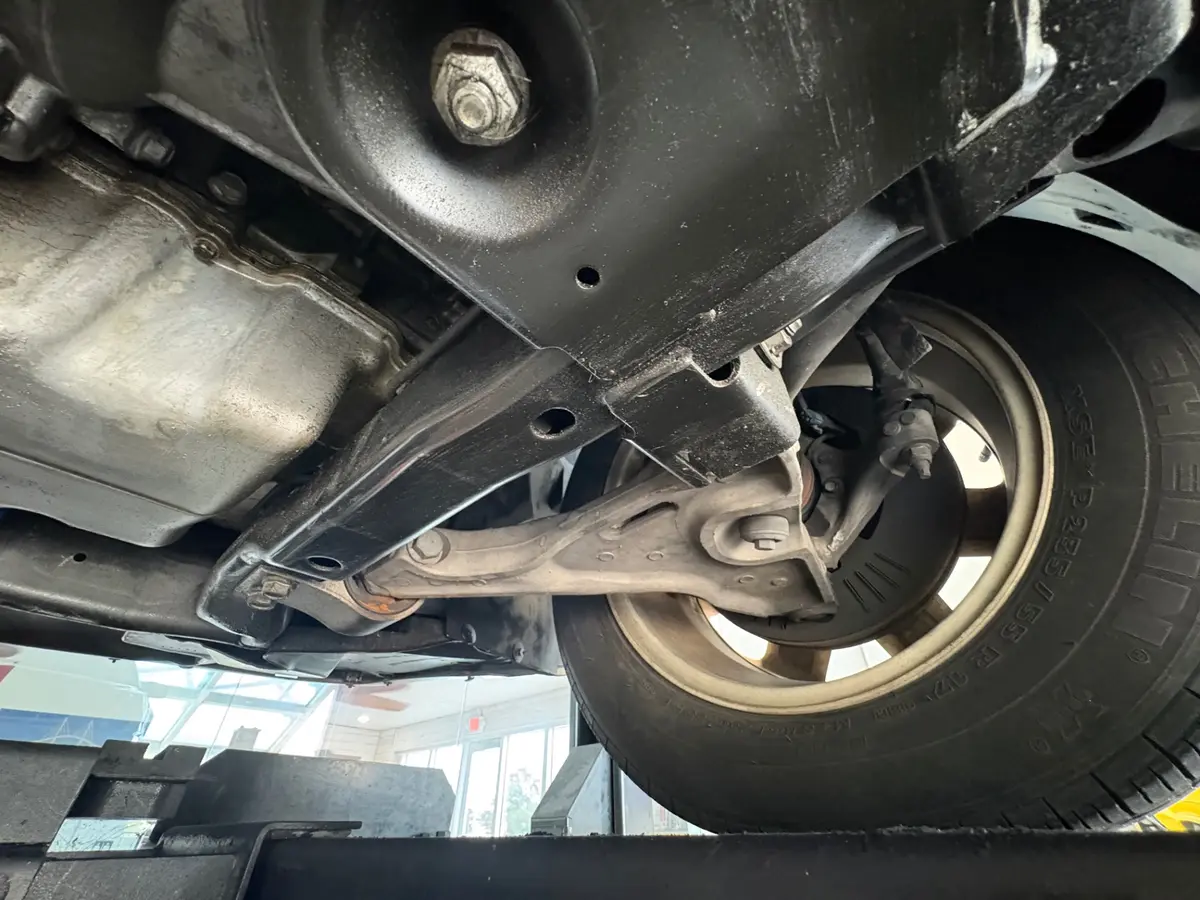 Vehicle photo 57