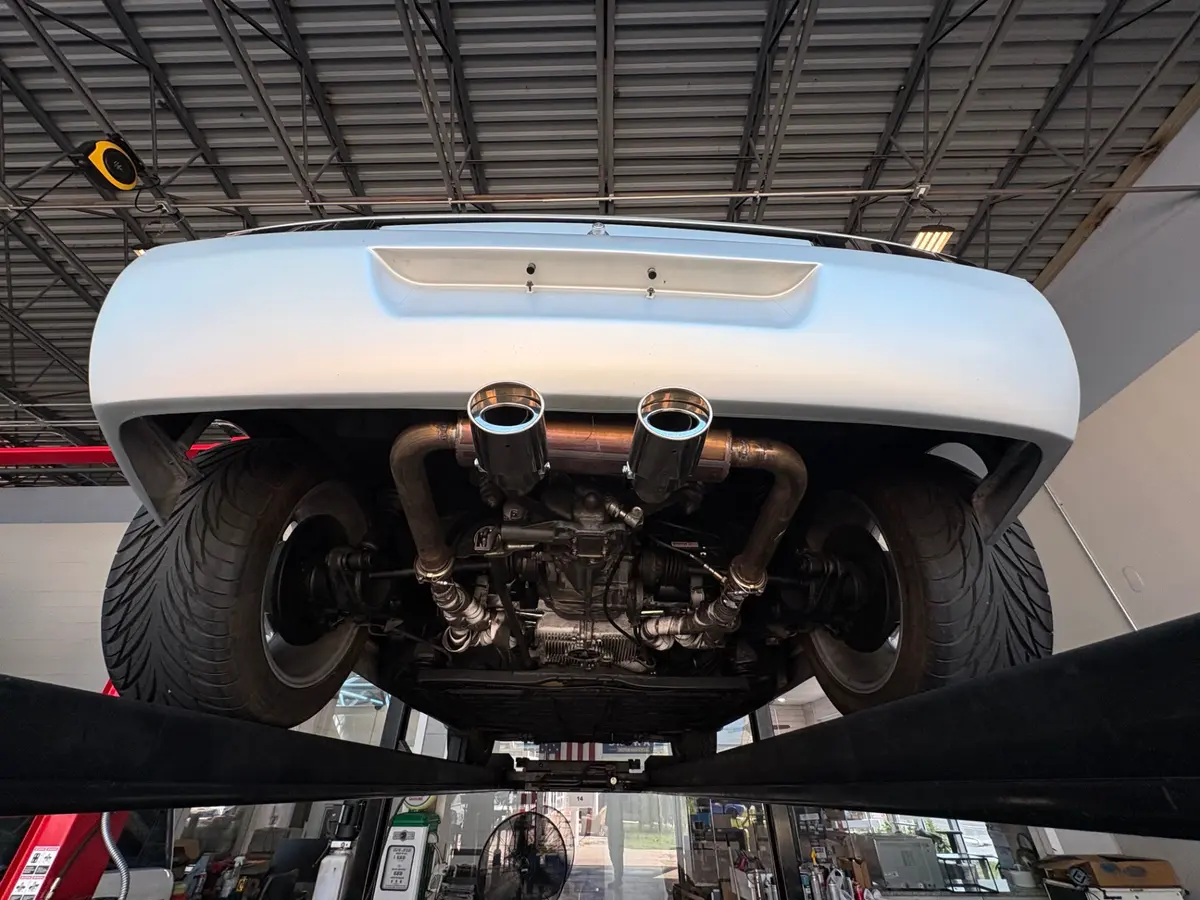 Vehicle photo 35