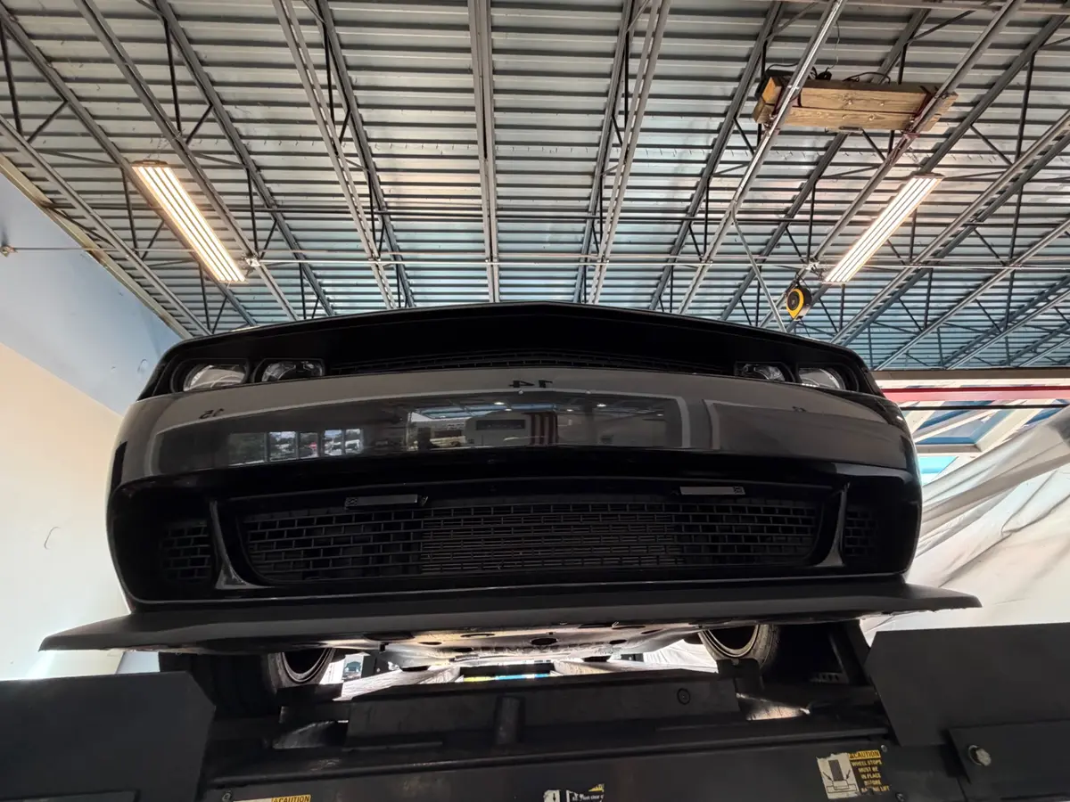 Vehicle photo 52