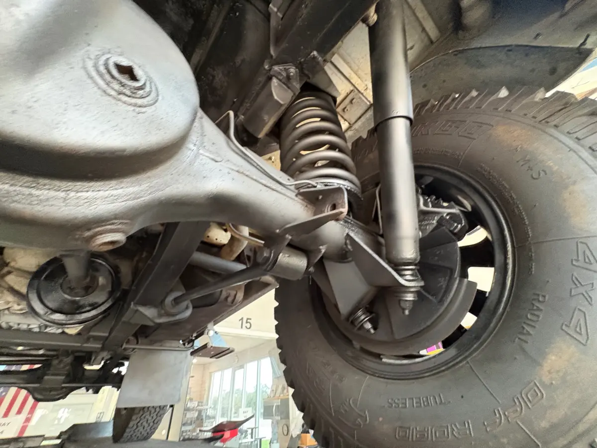 Vehicle photo 46