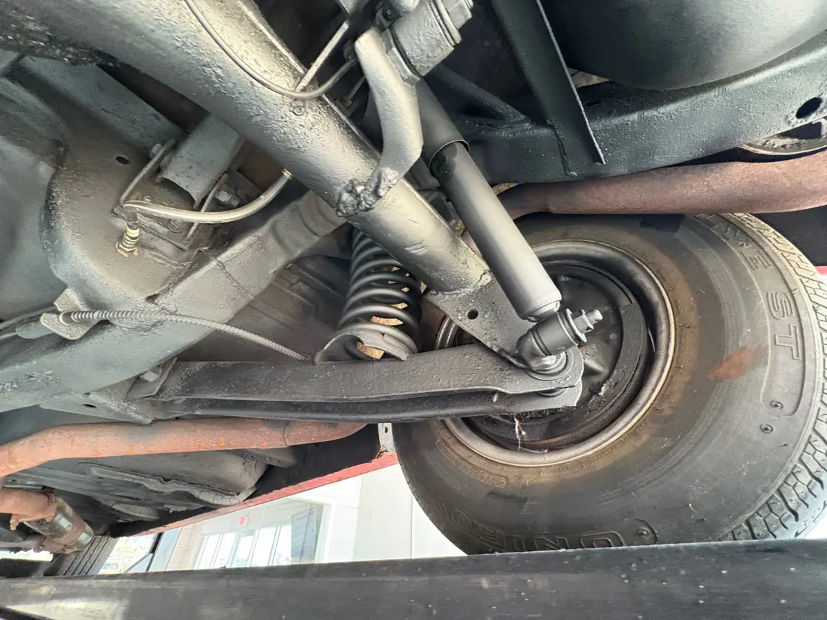 Vehicle photo 46