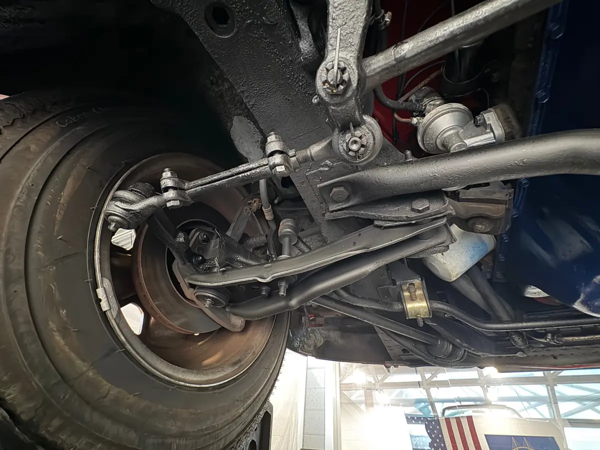 Vehicle photo 57