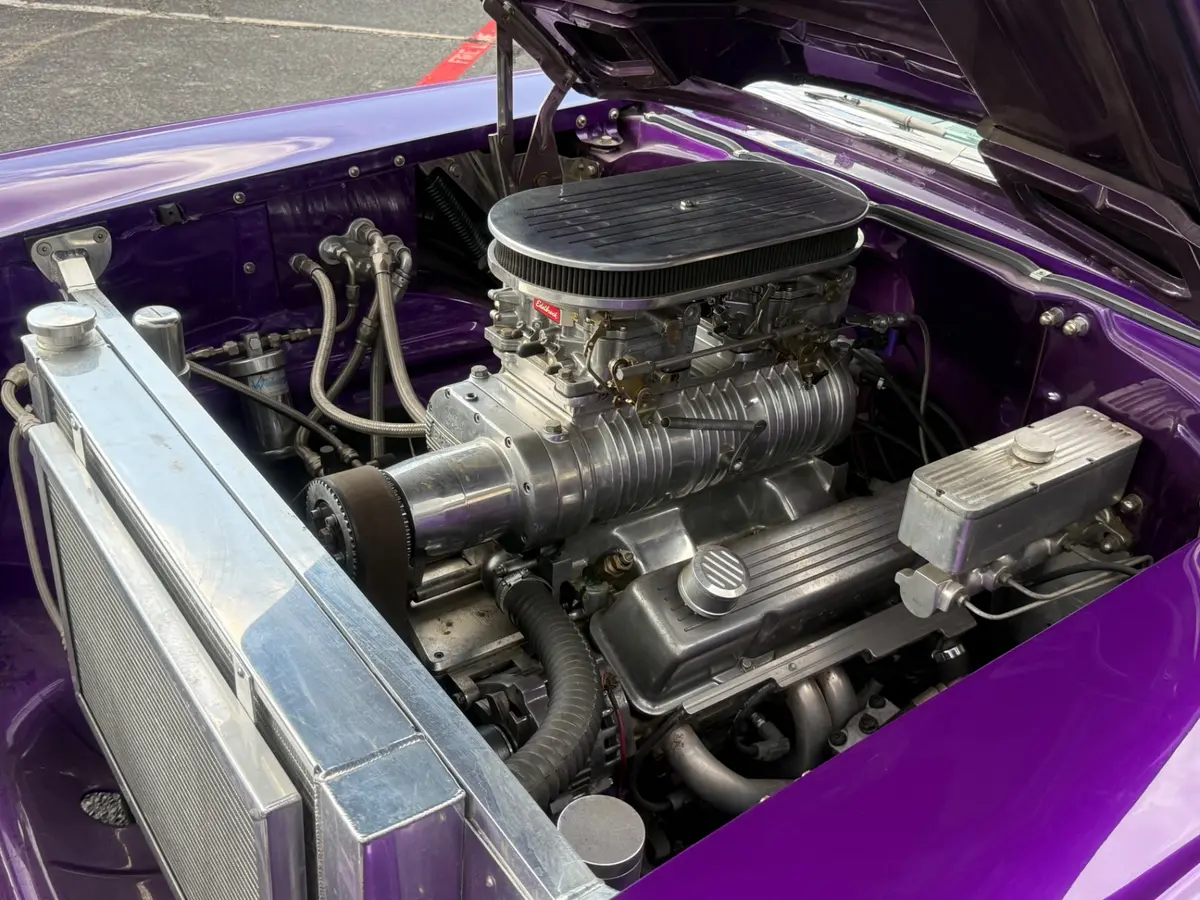 Vehicle photo 30