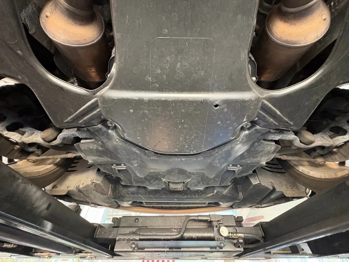 Vehicle photo 56