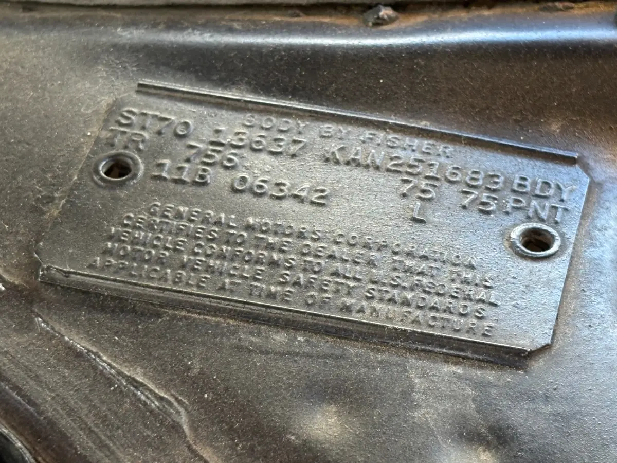 Vehicle photo 27