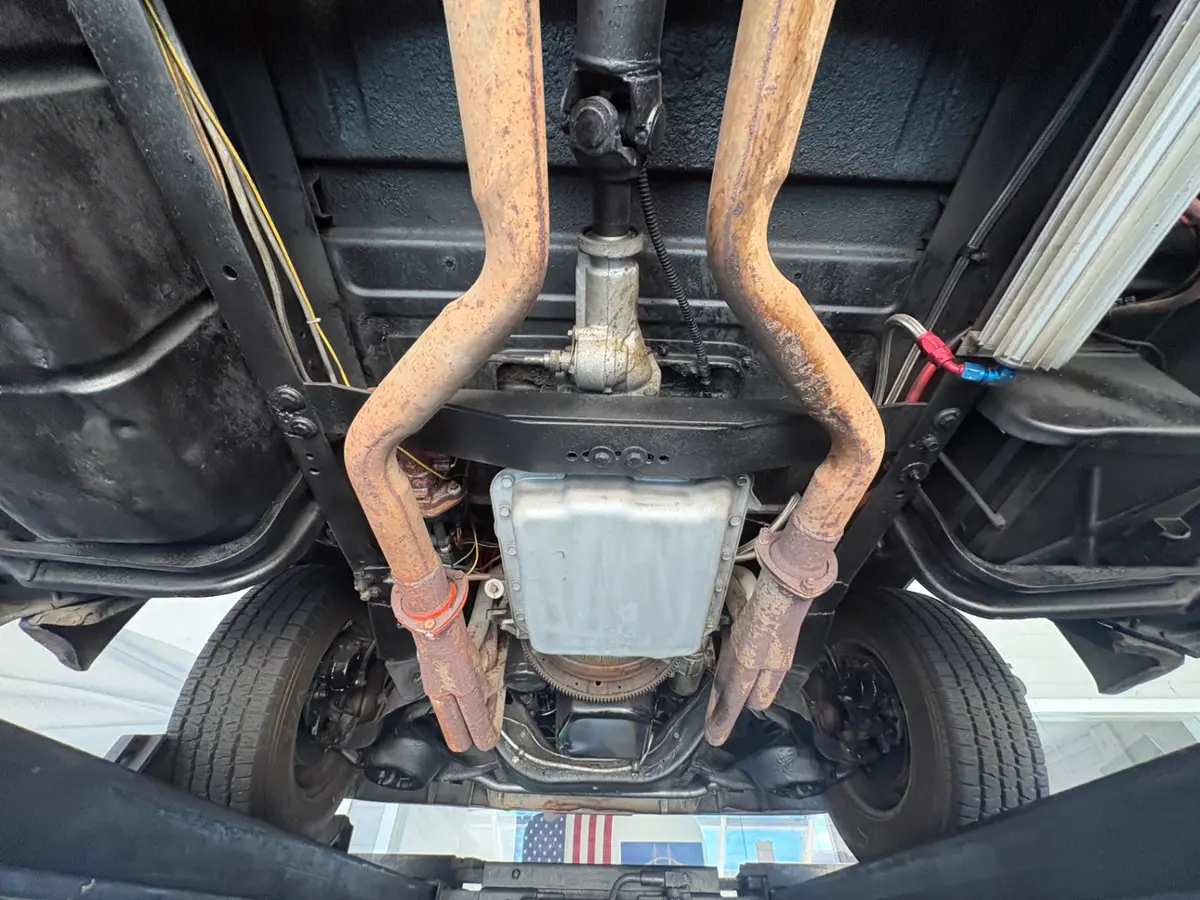 Vehicle photo 45