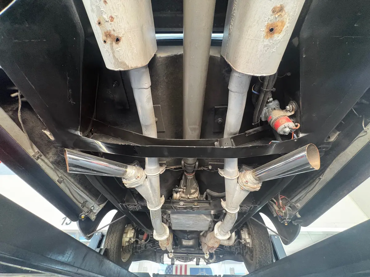 Vehicle photo 46