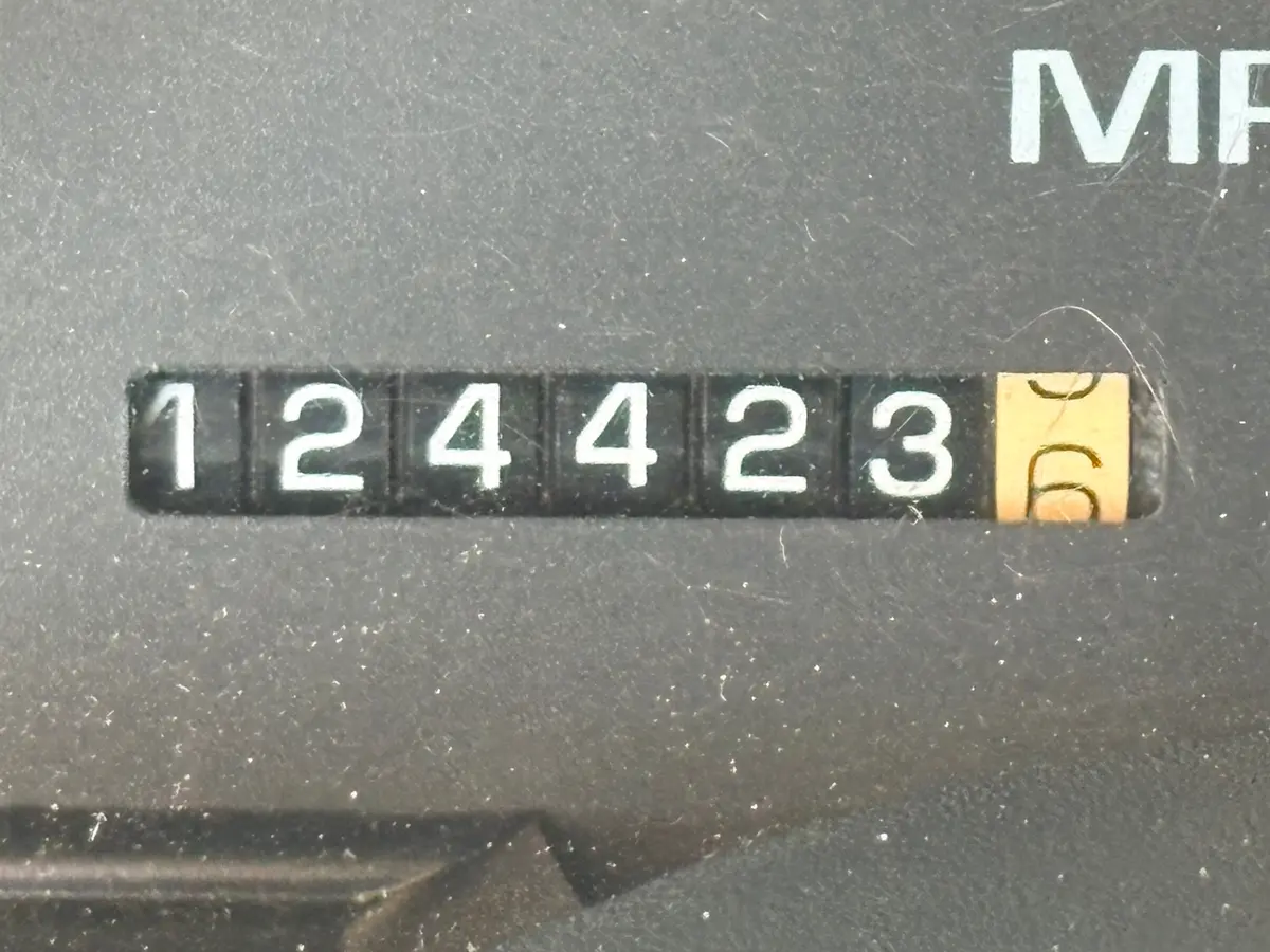 Vehicle photo 25