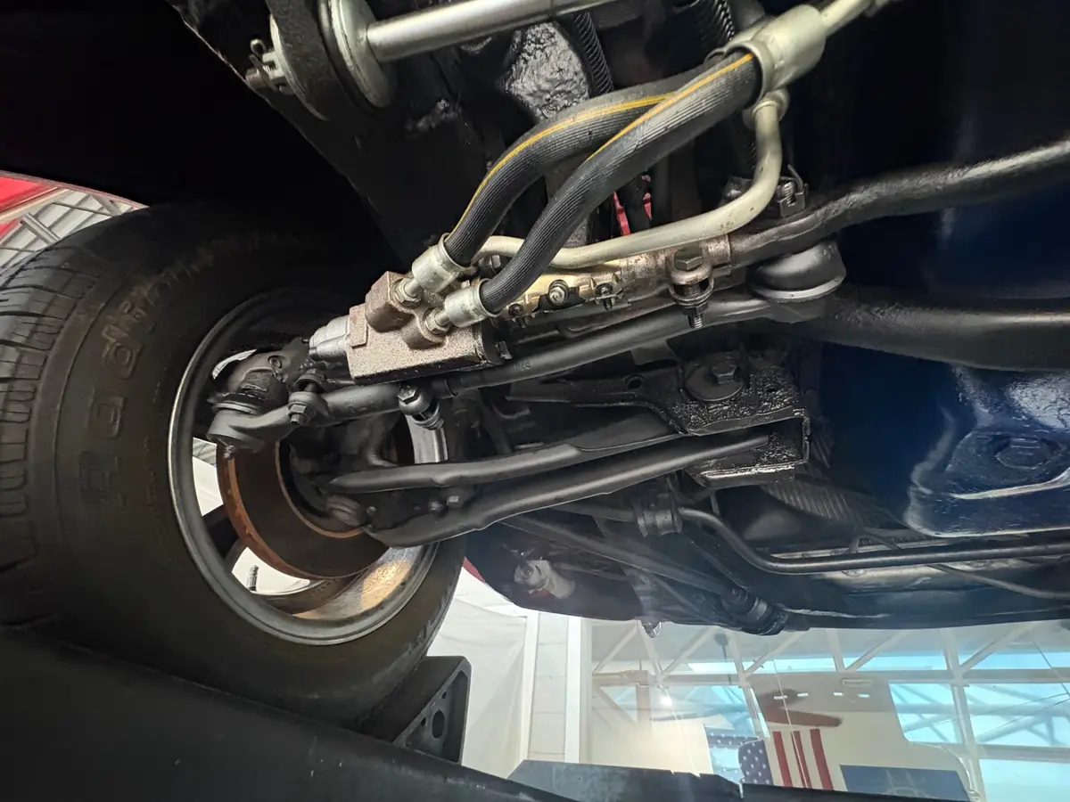 Vehicle photo 57