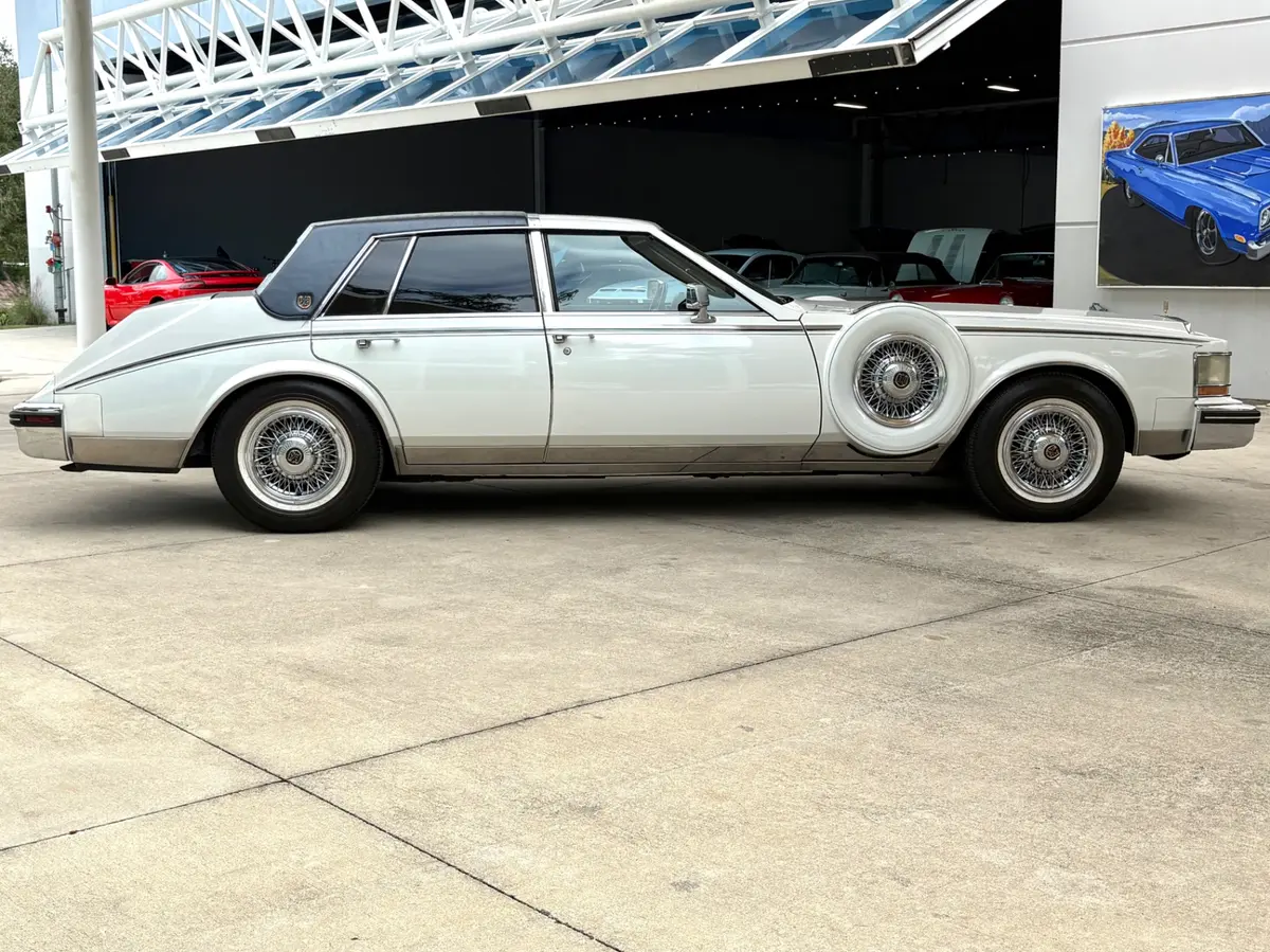 Vehicle photo 5