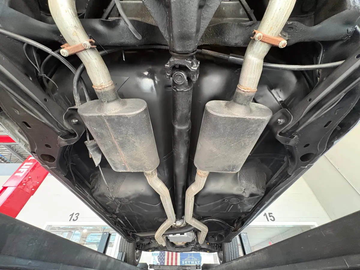 Vehicle photo 44