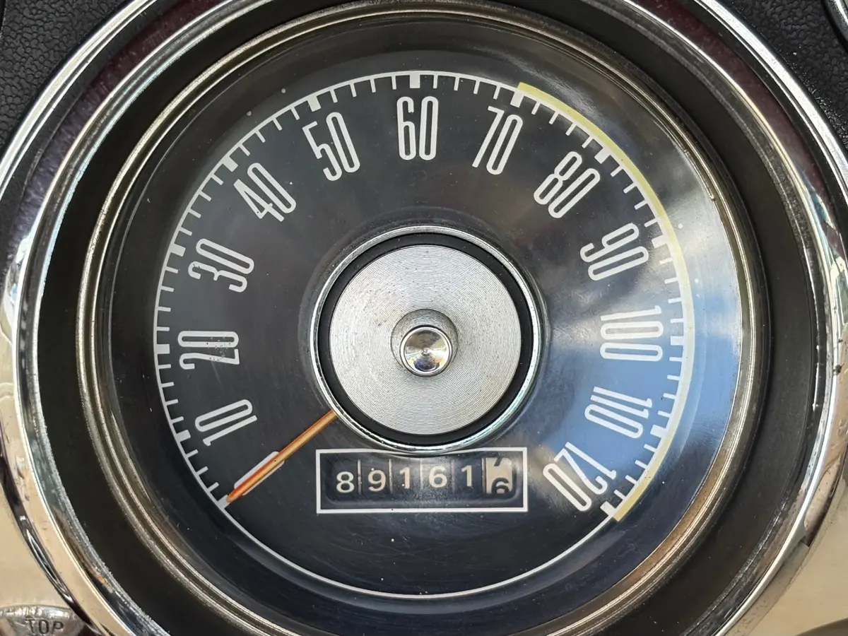 Vehicle photo 29