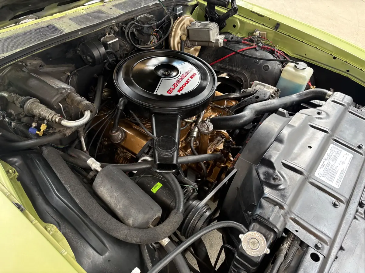 Vehicle photo 33