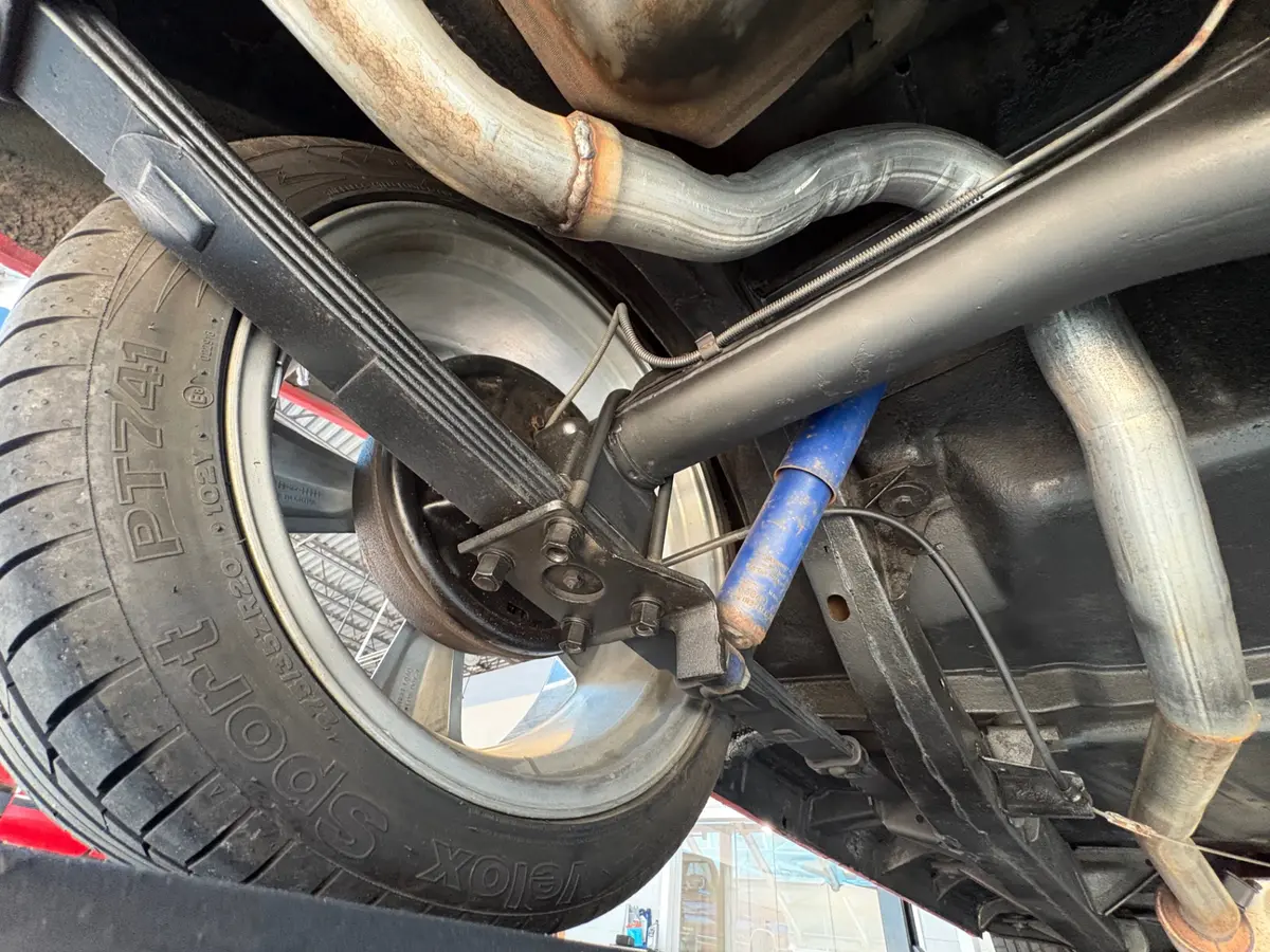 Vehicle photo 42