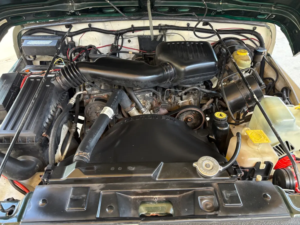 Vehicle photo 29